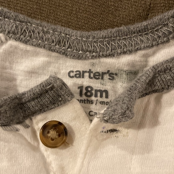 Carter’s 18M short sleeve tee with 3 buttons up the chest. Safari design. EUC - Picture 2 of 3